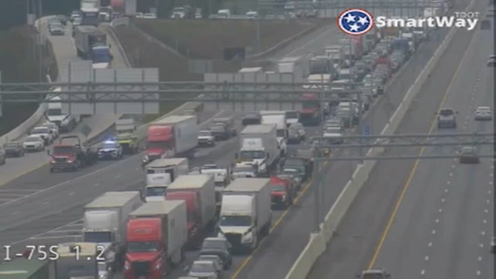 Multiple Agencies Respond To Multi Vehicle Crash On I 75