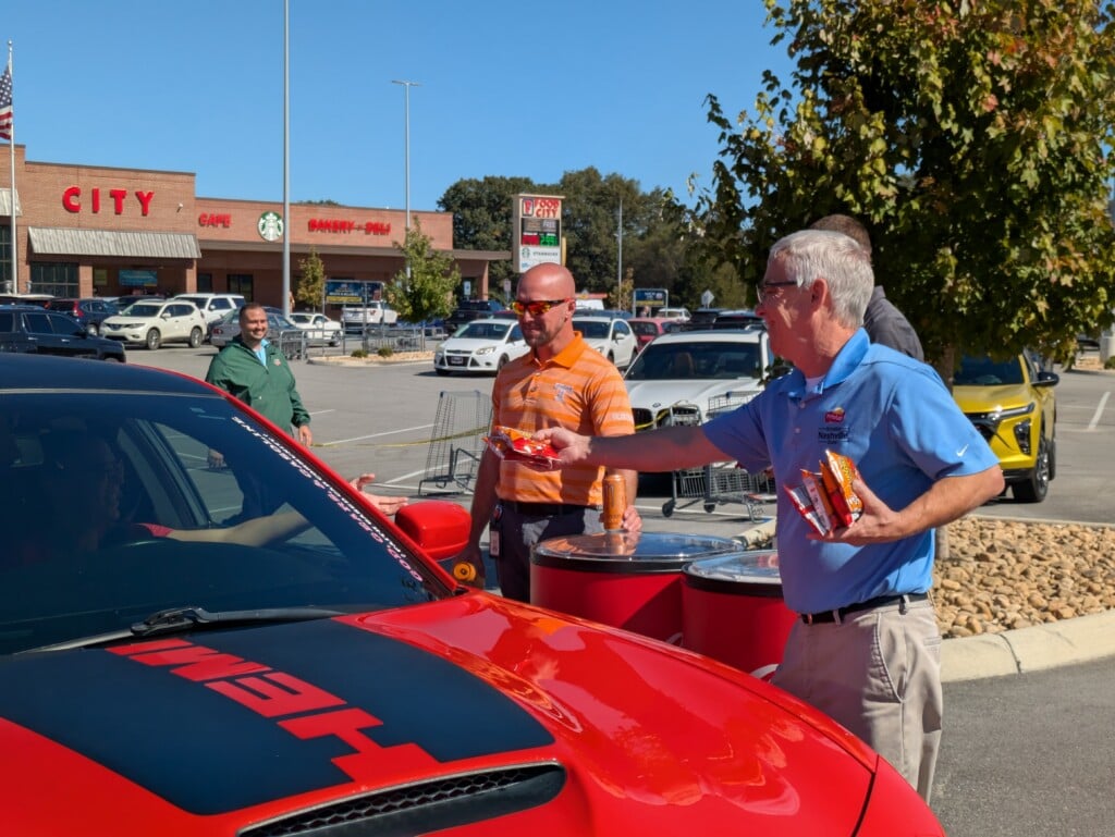 Solid Orange Drive-Thru in Cleveland, Thursday, October 16, 2025