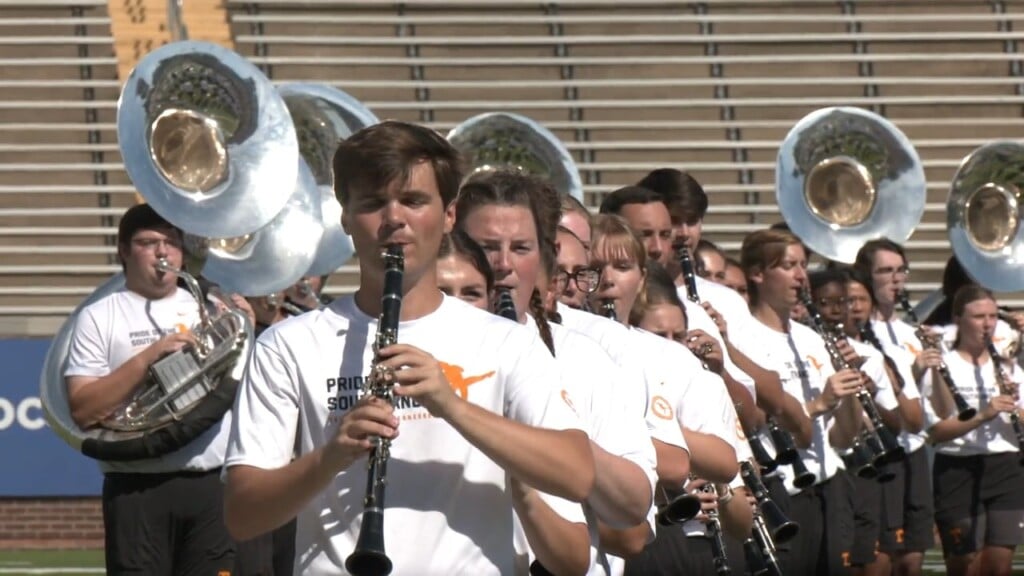 Pride Of The Southland Performs