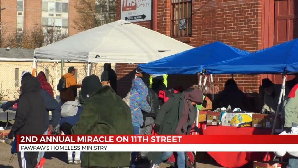 Pawpaw’s Homeless Ministry Hosts Annual Miracle On 11th Street