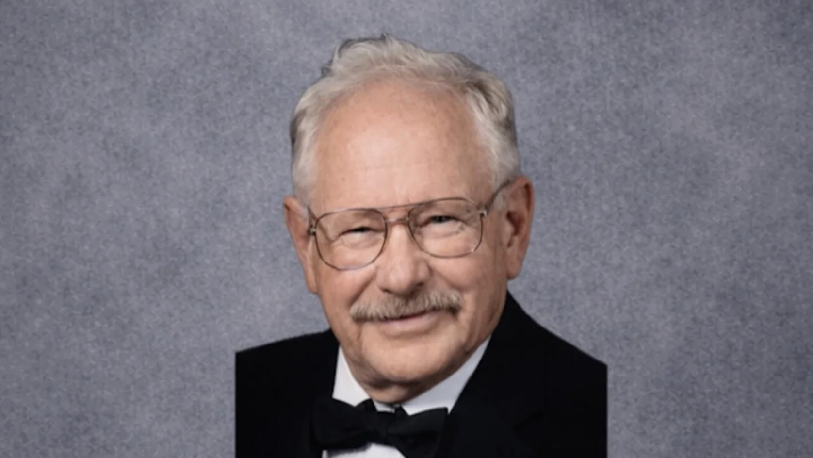 Skeletal remains found on Washington beach identified as former Oregon mayor who vanished in 2006