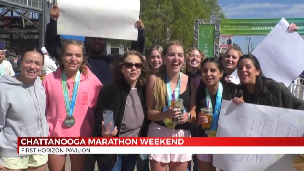 Runners Take On Erlanger Chattanooga Marathon Chasing Goals And Milestones