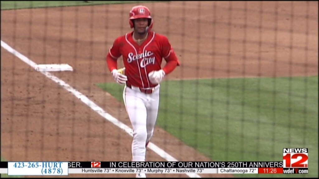 Lookouts Rack Up 15 Hits In 12 3 Win Over Knoxville