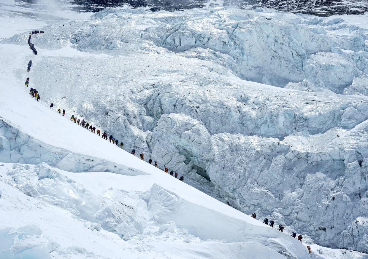 2 Mount Everest climbers fall to their deaths as record-holder warns of ...