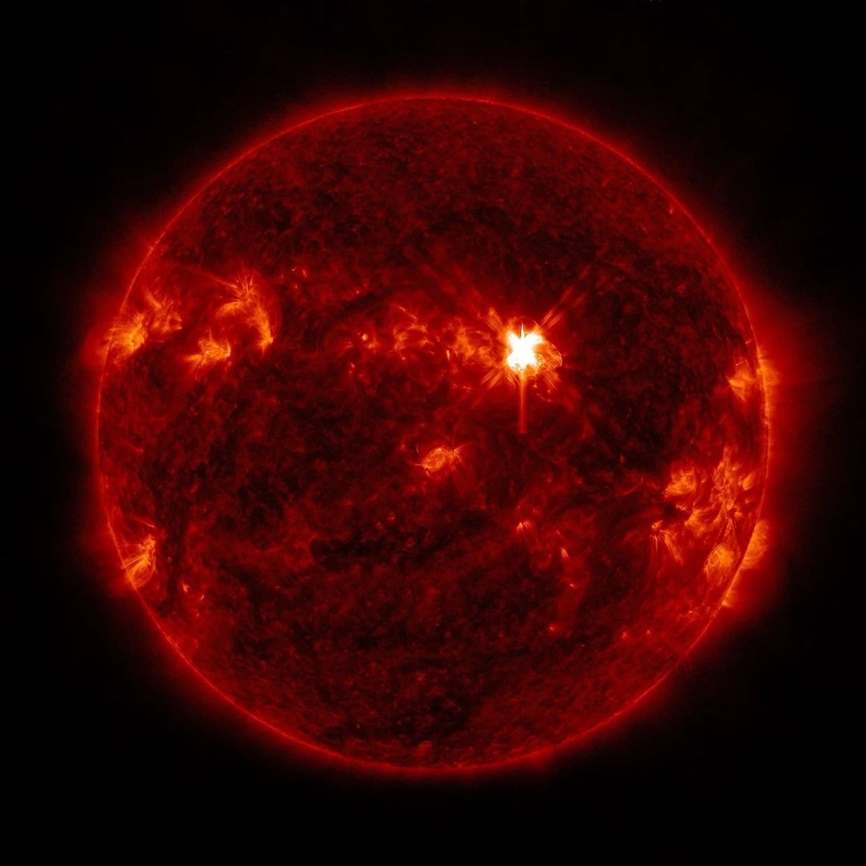 wdef.com - CBS News - Sun erupts with 3 huge solar flares, increasing chances of northern lights across U.S.