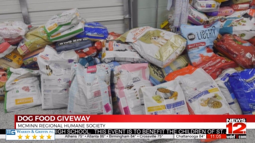 Mcminn Regional Humane Society Hosts Dog Food Giveaway