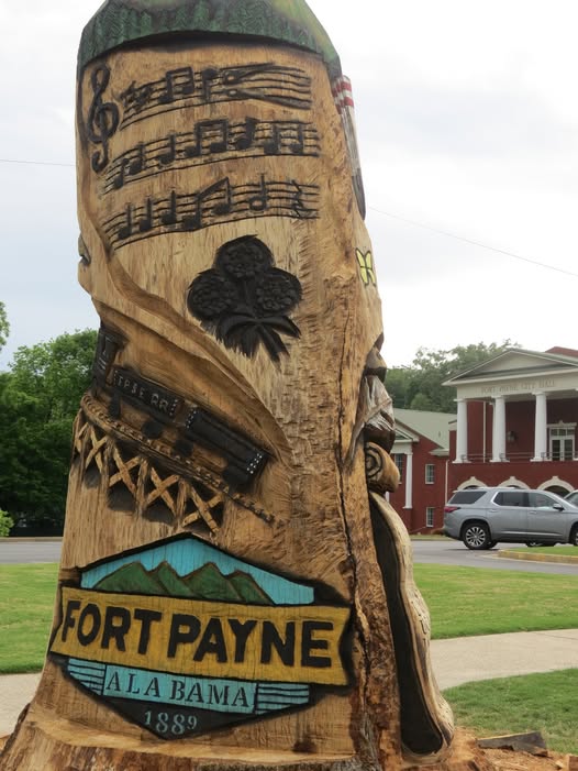 Artist Turns Fort Payne Tree Trunk Into Historical Art Piece 1