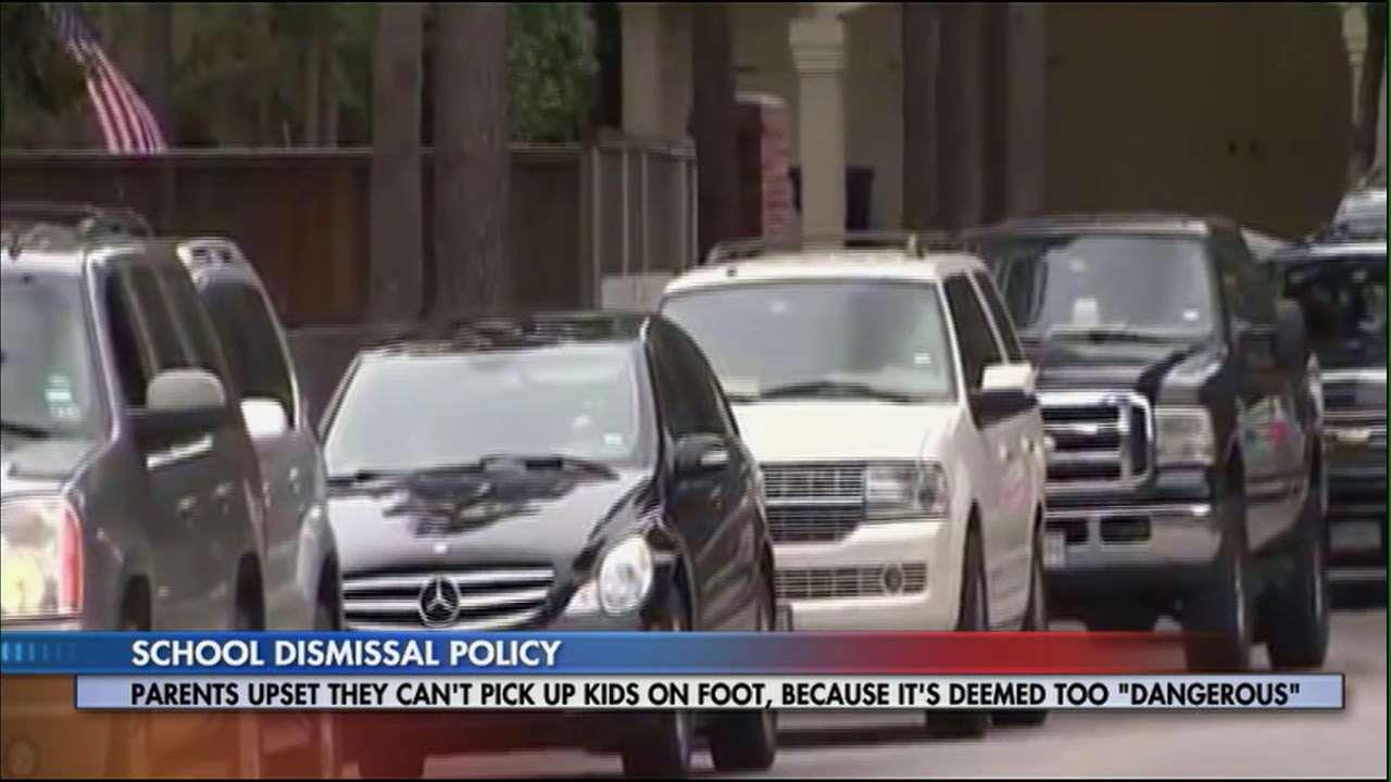 Texas School Bans Parents From Walking Kids Home WFXB