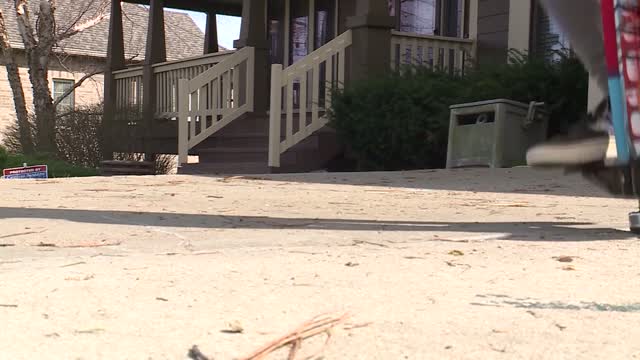 Ks: 11 Yo Breaks Pogo Stick Record (cool!)