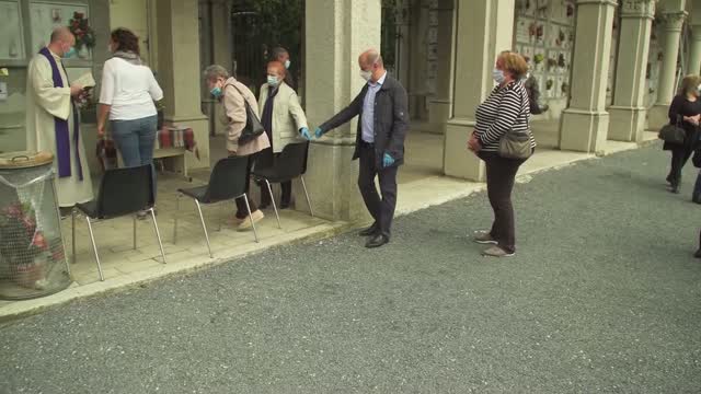 Covid: Italy's Older Generation Decimated