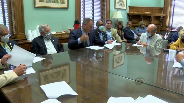 Ms: Legislature Votes To Change The State Flag