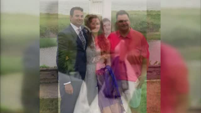 Vacationing Mayor Saves Beach Wedding