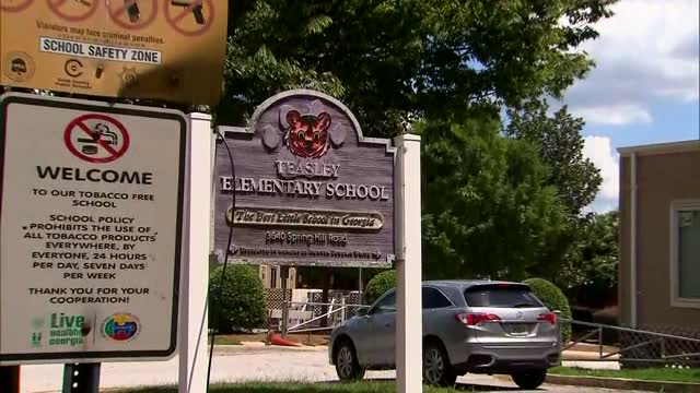 Parents Form "pandemic Pods" To Teach Kids