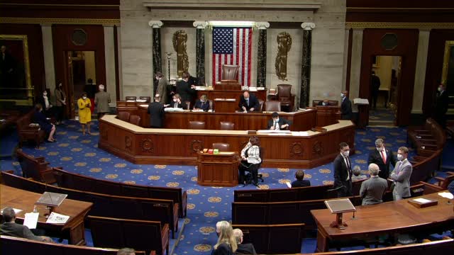 Pelosi, Mnuchin Deal Funds Govt Until Early December
