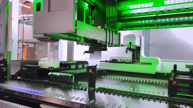 Covid: Firms Face Major Challenges In Vaccine Rac