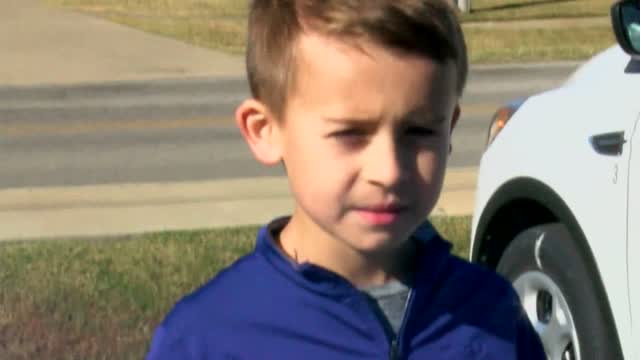 Ar: Teacher Lifts Student Spirits With Kind Letters