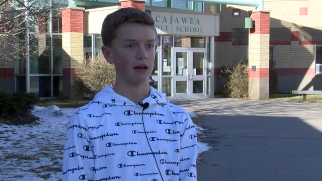 Mt: Student Spreads Holiday Cheer With Letters