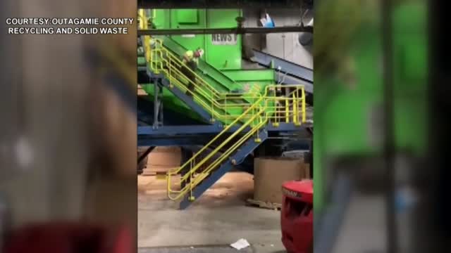Wi: Video Shows Why Not To Recycle Christmas Lights