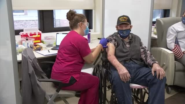 Covid 102 Yr Old Veteran Gets Vaccine