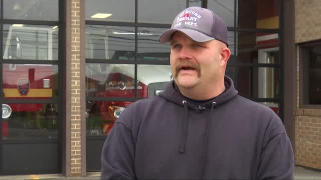 Va: Off Duty Fireman Credited With Saving Couple