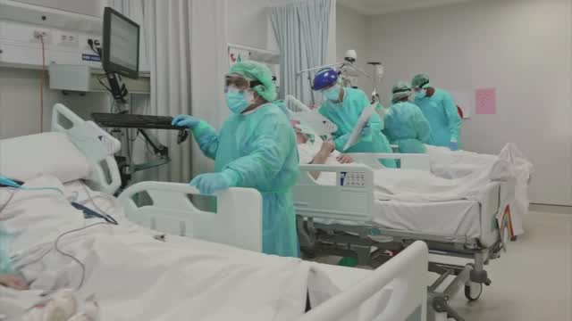 Covid: U S Breaks Records For Deaths, Hospitalizations