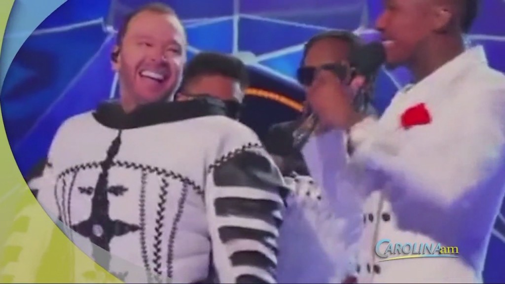 Cam 0520 Showbiz Maskedsinger