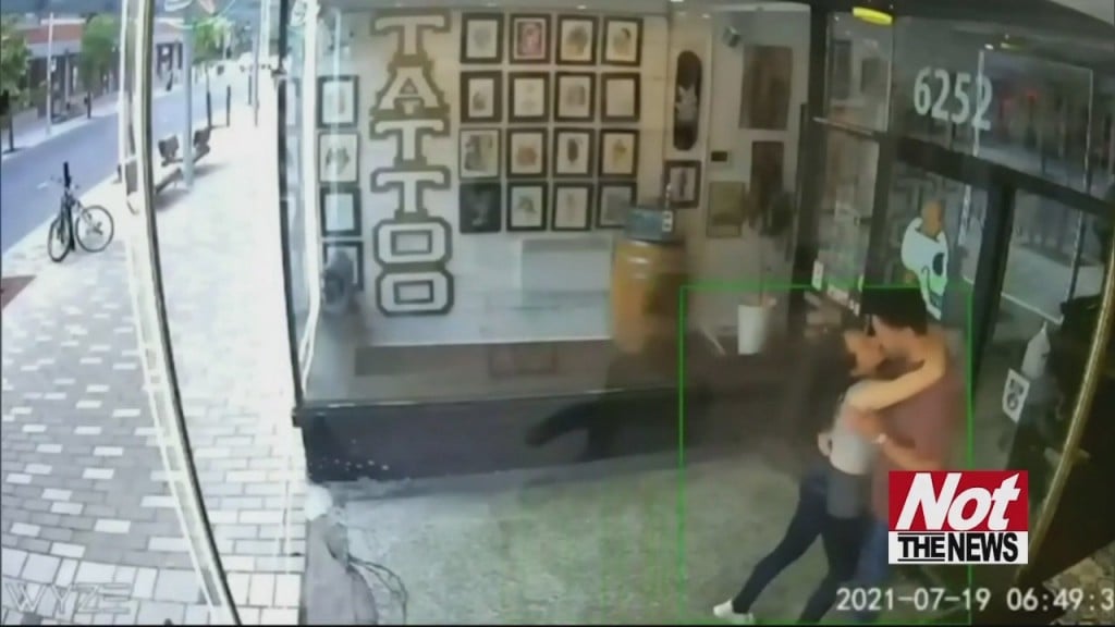Kissing Couple
