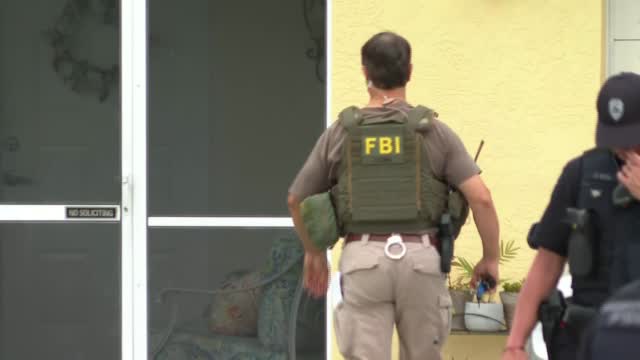 Fbi Raids Brian Laundrie's Home As Manhunt Intensifies