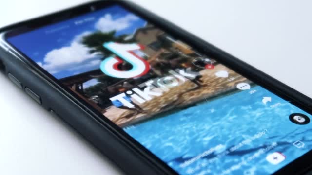 Social Media's Effects On Teens' Mental Health