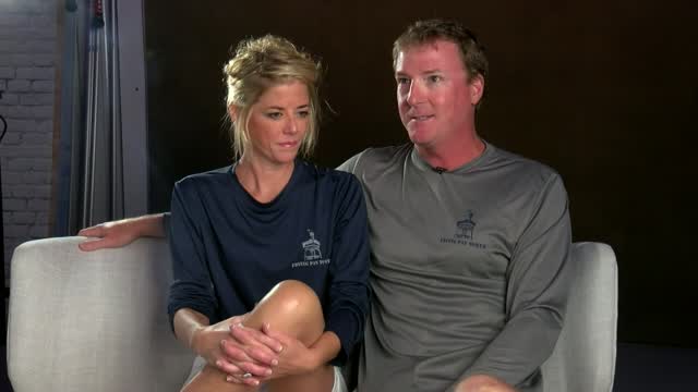 Nc: Couple Becomes 1st To Wed At Frying Pan Tower
