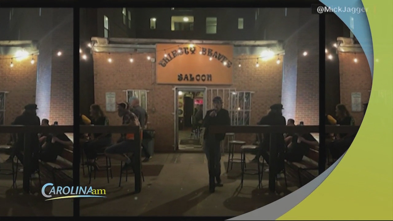 Mick Jagger Goes Unnoticed at North Carolina Bar WFXB