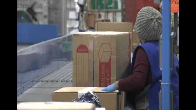 Usps Experiencing Busiest Week Of The Year