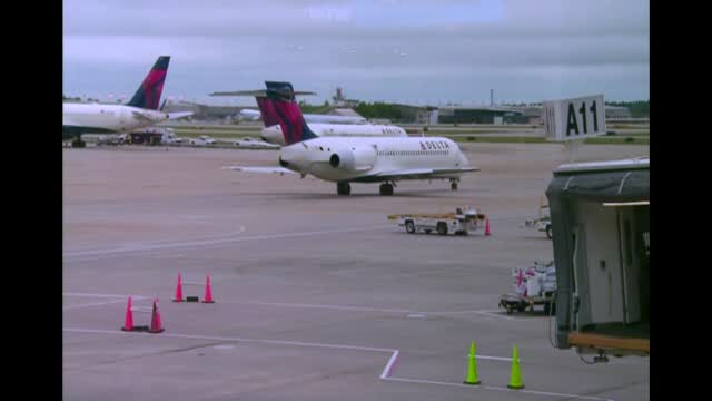 Us Ditches Mask Mandate For Travelers After Ruling