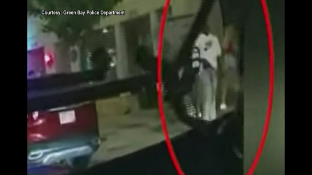 Wi: Teen Arrested For Flashing Fake Gun At Police