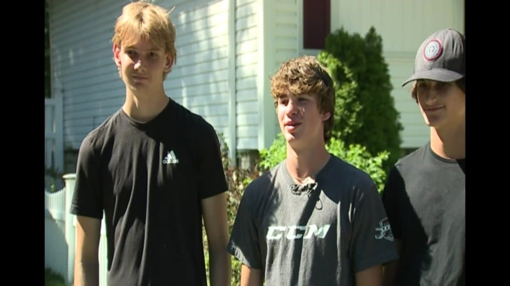 Mi: Teens Save Residents From Fire (caught On Cam)