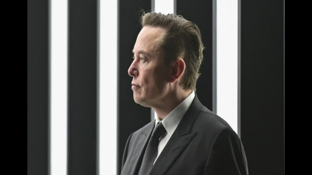Musk Bans Journalist Accounts On Twitter