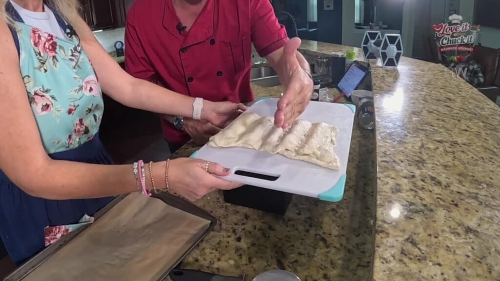 Lioci Cheesy Breadsticks