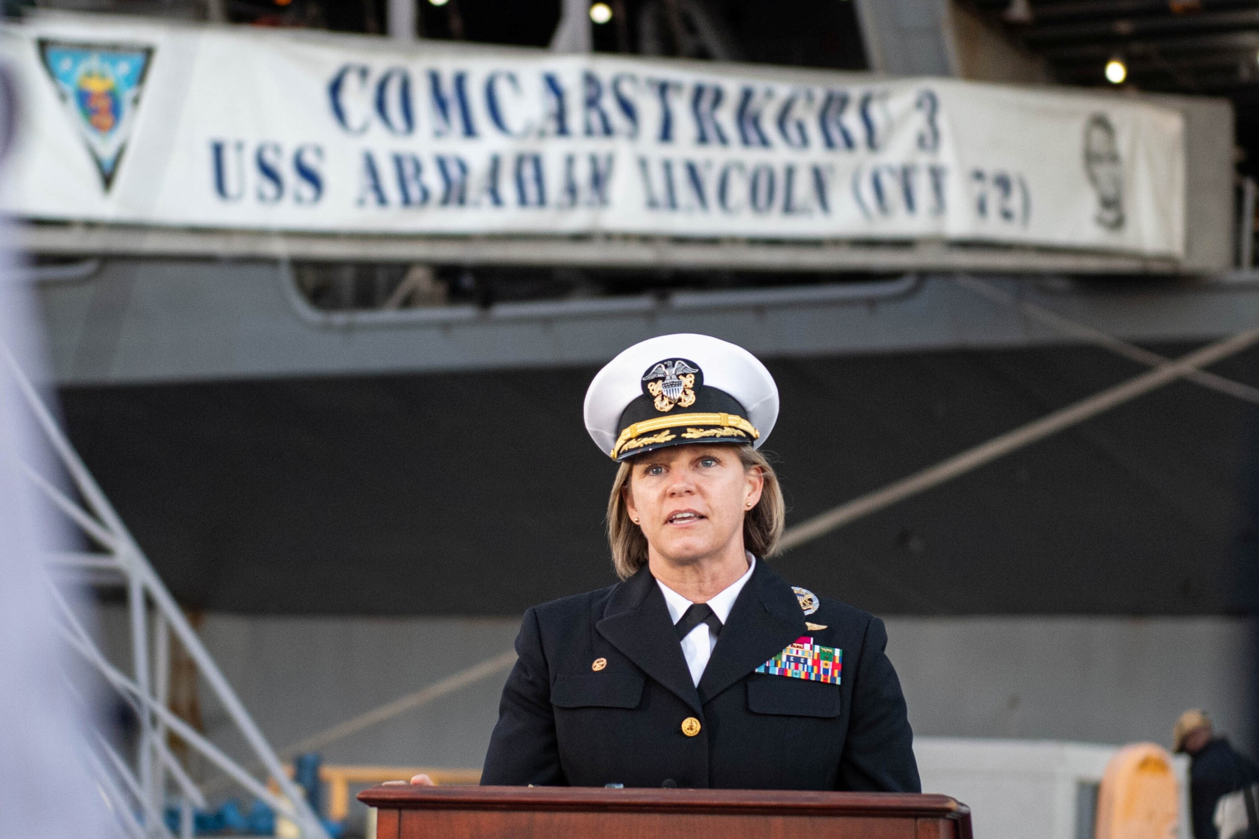 Us Navys First Woman Aircraft Carrier Commander Leadership Is Hard