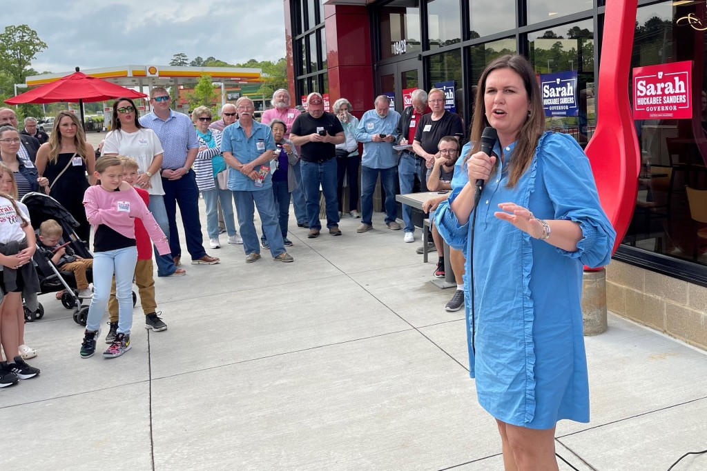 Three Years After Leaving Trump White House, Sarah Huckabee Sanders Glides Toward Gop Nomination For Arkansas Governor