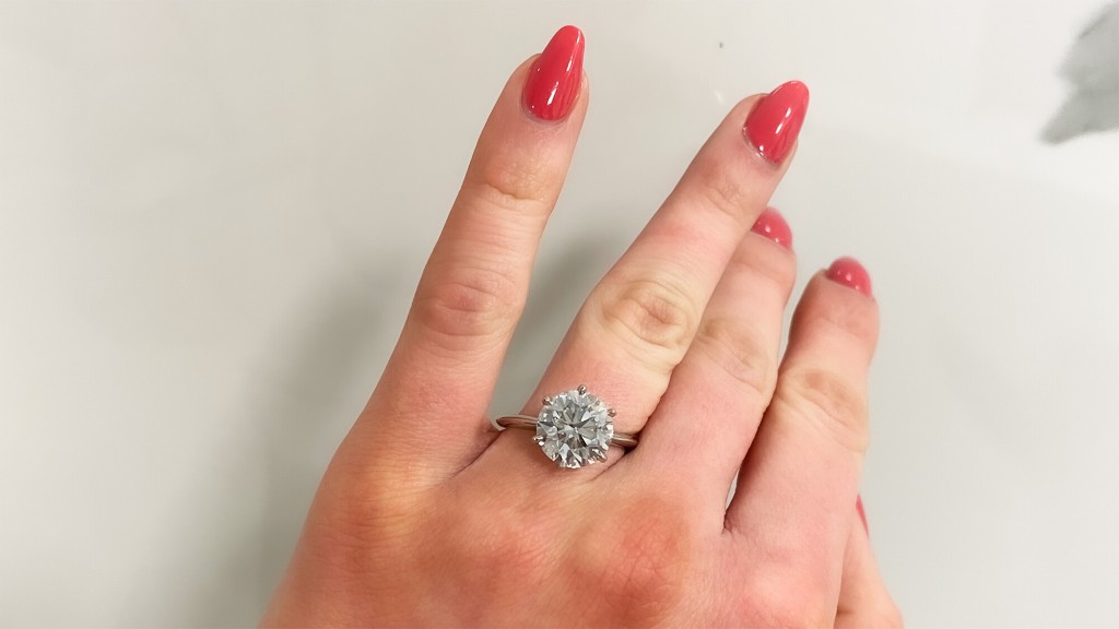 Couples Are Swapping Out Natural Diamonds In Rings For Larger, Cheaper Lab Made Ones