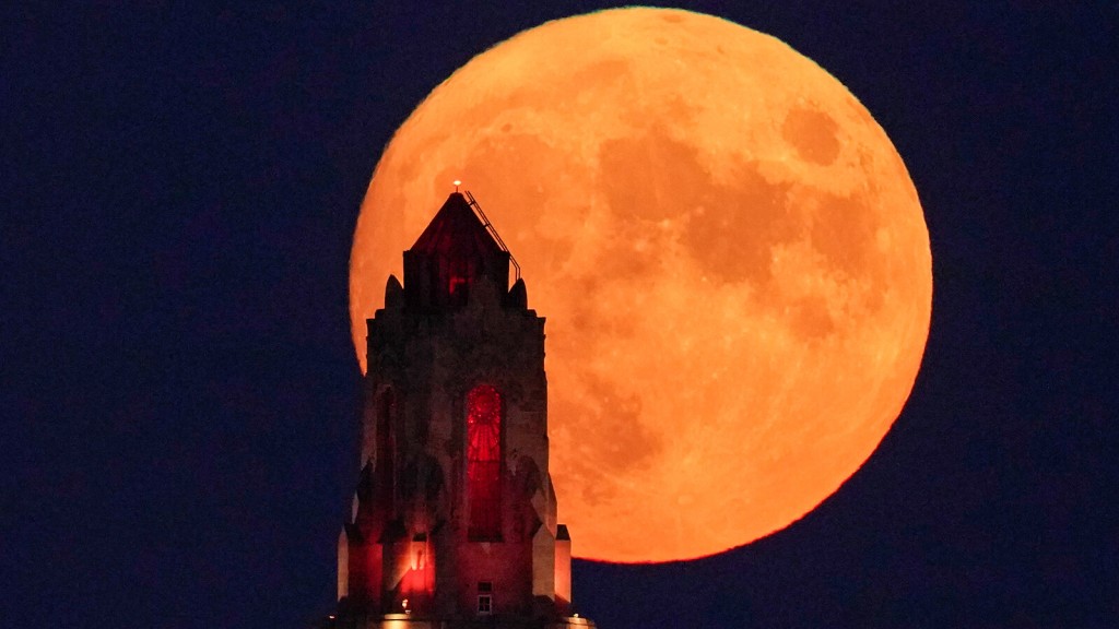 Summer’s Last Supermoon And Meteor Shower Take The Celestial Stage Tonight