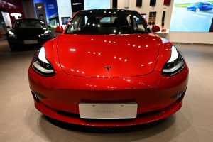 Tesla Recalls 1.1 Million Cars For Windows That Can ‘pinch’