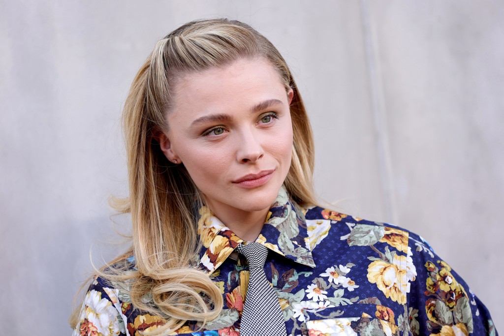 Chloë Grace Moretz Says Viral Meme Made Her ‘super Self Conscious’ About Her Body