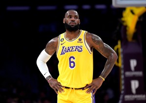 Nba Season Preview: Golden State Warriors Bid For Back To Back Titles And Lebron James Eyes Scoring Record As New Year Tips Off