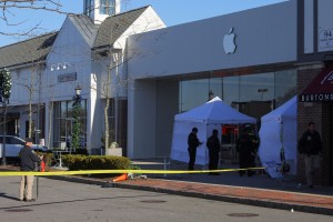 Car Drives Through Massachusetts Apple Store, Injuring 16 And Killing 1
