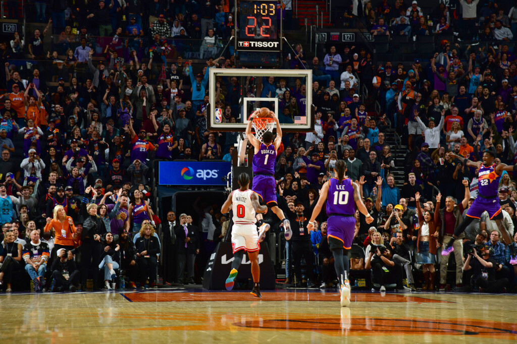 Devin Booker Goes For 51 In Three Quarters As The Phoenix Suns Cruise To 132 113 Win Over The Chicago Bulls