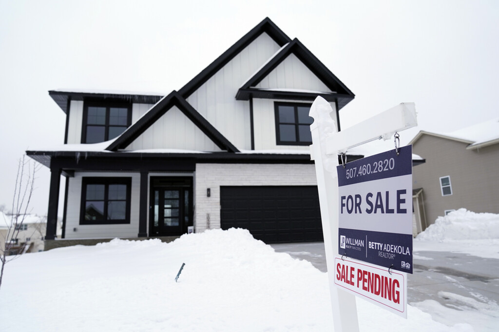 Pending Home Sales Increased Last Month For The First Time Since May