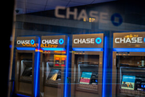 Chase Closes Some New York Atms Early Because Of ‘rising Crime’