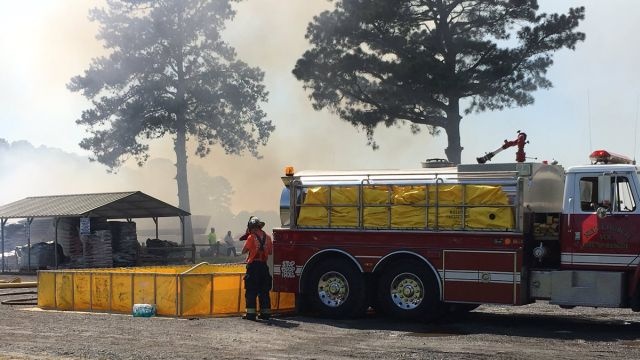 Crews battle large fire in Crisfield - 47abc