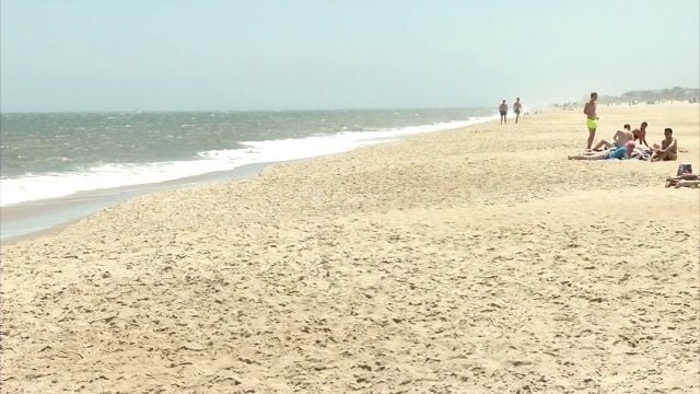 Sen. Carper's Bill to protect national waterways and beaches passes US Senate 90-1